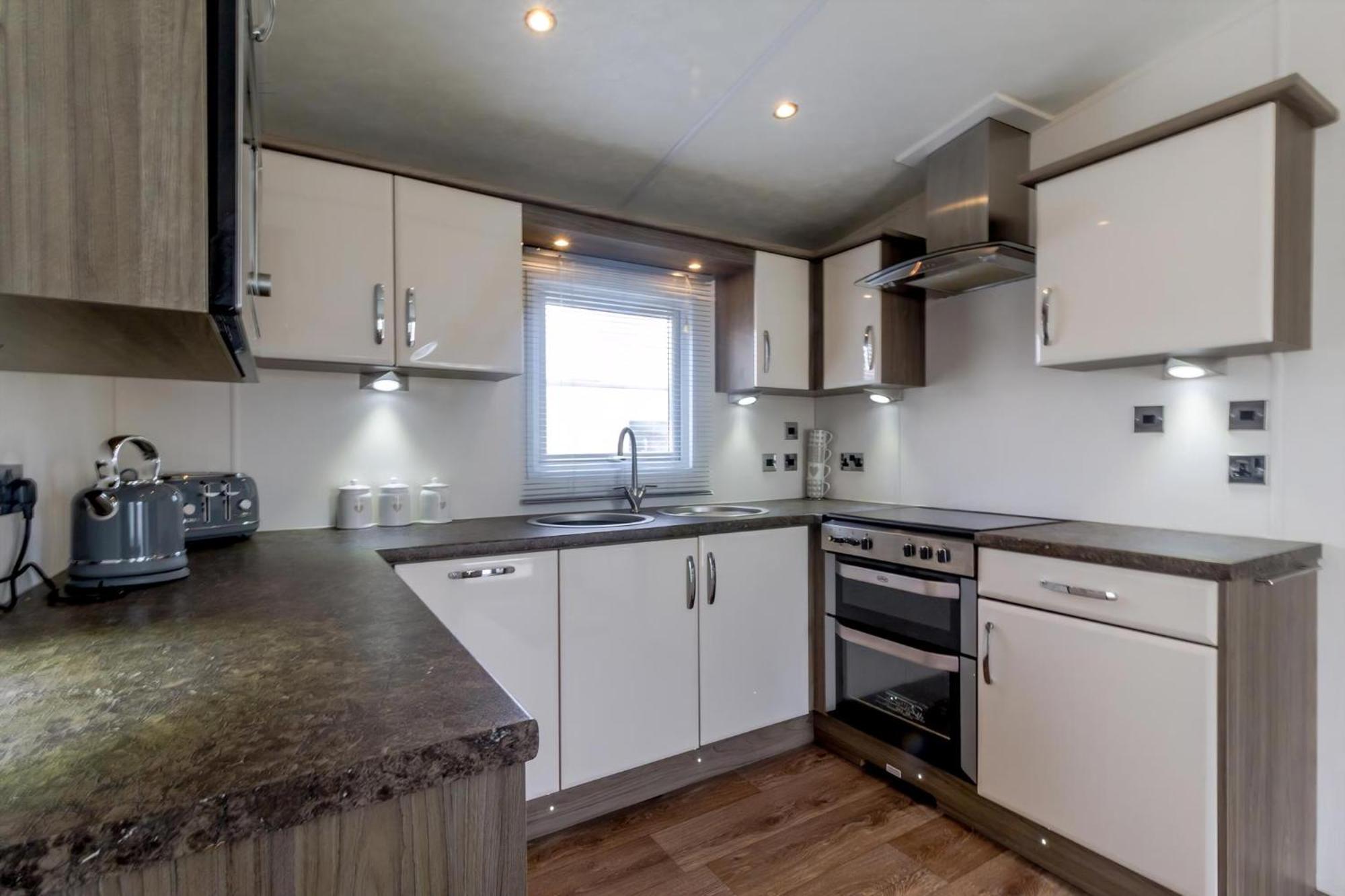 Beautiful 6 Berth Caravan By The Beach In Suffolk Ref 40076Nd Lowestoft Esterno foto