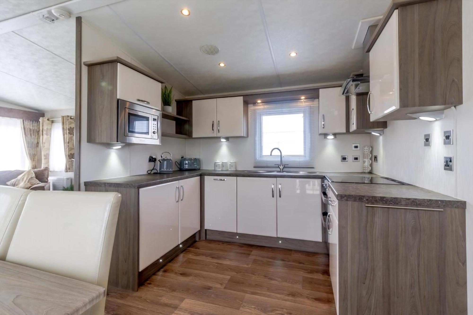 Beautiful 6 Berth Caravan By The Beach In Suffolk Ref 40076Nd Lowestoft Esterno foto