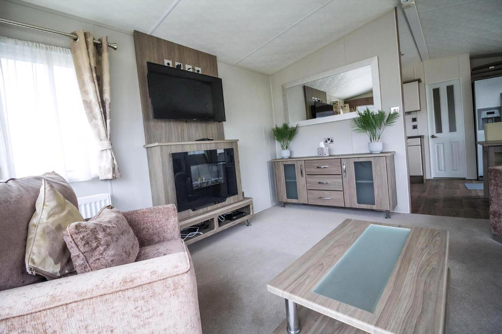Beautiful 6 Berth Caravan By The Beach In Suffolk Ref 40076Nd Lowestoft Esterno foto